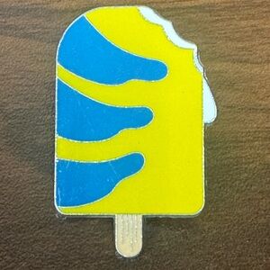 5/$25 Flounder Ice Cream Disney Pin